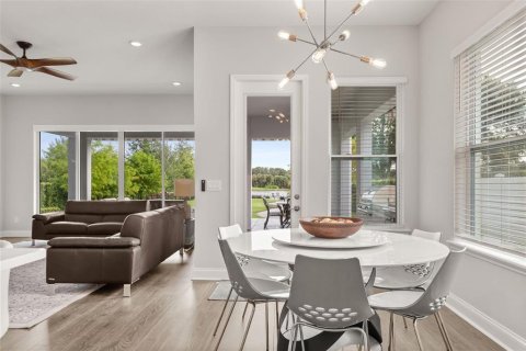 House in Orlando, Florida 4 bedrooms, 309.27 sq.m. № 2216700 - photo 22