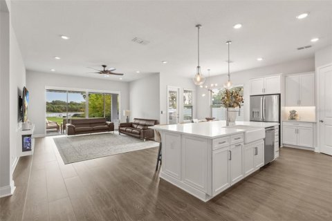 House in Orlando, Florida 4 bedrooms, 309.27 sq.m. № 2216700 - photo 21