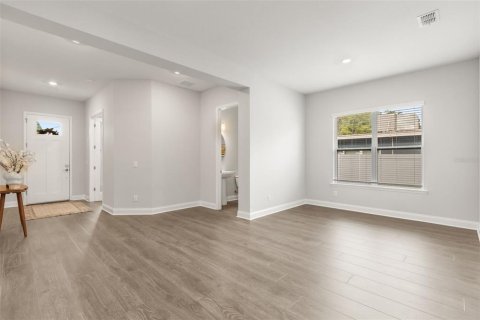 House in Orlando, Florida 4 bedrooms, 309.27 sq.m. № 2216700 - photo 30