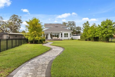House in Orlando, Florida 4 bedrooms, 309.27 sq.m. № 2216700 - photo 6