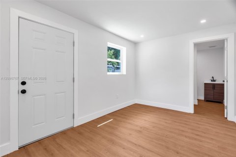 Casa en venta en Opa-locka, Florida, 5 dormitorios, 115.94 m2 № 2389698 - foto 22