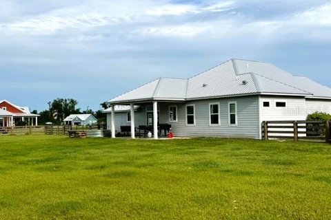 House in Trenton, Florida 4 bedrooms, 151.9 sq.m. № 1755045 - photo 8