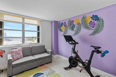 Condo in Miami Beach, Florida, 2 bedrooms  № 1840779 - photo 18
