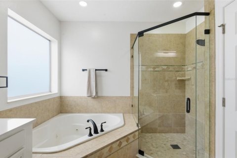 Villa ou maison à vendre à Orlando, Floride: 4 chambres, 240.43 m2 № 2142380 - photo 16