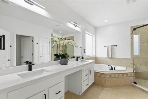 Villa ou maison à vendre à Orlando, Floride: 4 chambres, 240.43 m2 № 2142380 - photo 15