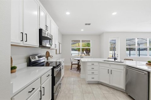 Villa ou maison à vendre à Orlando, Floride: 4 chambres, 240.43 m2 № 2142380 - photo 9