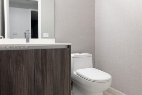 Снять в аренду кондоминиум в Майами, Флорида 3 спальни, 147.9м2, № 1992383 - фото 20