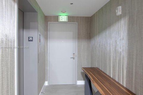 Снять в аренду кондоминиум в Майами, Флорида 3 спальни, 147.9м2, № 1992383 - фото 4