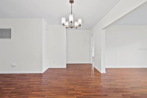 Купить виллу или дом в Клируотер, Флорида 9 комнат, 170.01м2, № 2427662 - фото 10