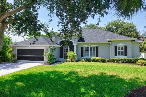 House in Sebastian, Florida 4 bedrooms, 207.26 sq.m. № 2231653