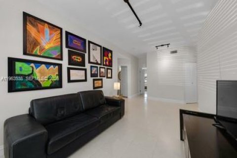 Купить таунхаус в Майами-Лейкс, Флорида 3 спальни, 119.66м2, № 2025340 - фото 30