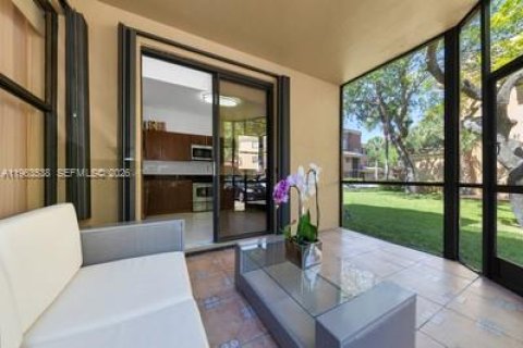 Купить таунхаус в Майами-Лейкс, Флорида 3 спальни, 119.66м2, № 2025340 - фото 23