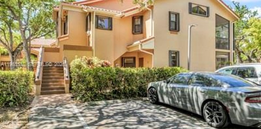 Таунхаус в Майами-Лейкс, Флорида 3 спальни, 119.66м2 № 2025340