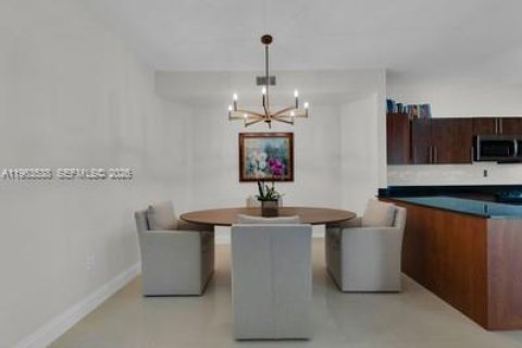 Купить таунхаус в Майами-Лейкс, Флорида 3 спальни, 119.66м2, № 2025340 - фото 11