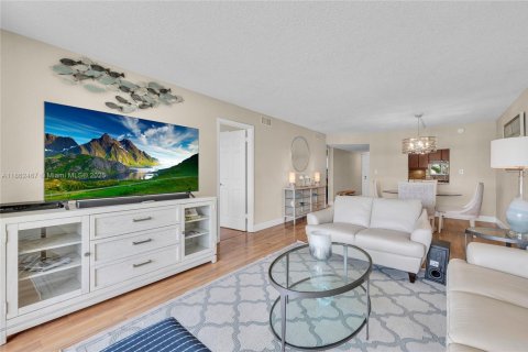 Copropriété à vendre à Pembroke Pines, Floride: 2 chambres, 108.7 m2 № 1979288 - photo 10