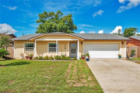 House in Sanford, Florida 3 bedrooms, 106.93 sq.m. № 2347931