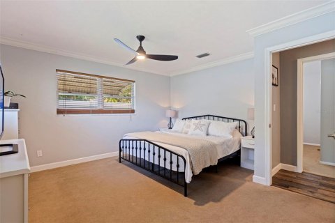 House in Saint Petersburg, Florida 3 bedrooms, 154.4 sq.m. № 1852767 - photo 21