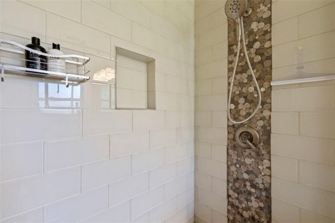 House in Saint Petersburg, Florida 3 bedrooms, 154.4 sq.m. № 1852767 - photo 24