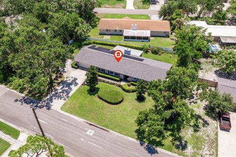House in Saint Petersburg, Florida 3 bedrooms, 154.4 sq.m. № 1852767 - photo 5