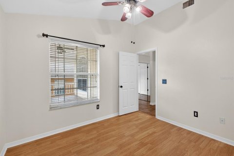 House in Apopka, Florida 3 bedrooms, 126.63 sq.m. № 2157351 - photo 17