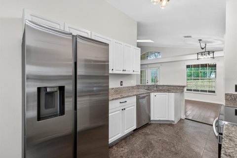 House in Apopka, Florida 3 bedrooms, 126.63 sq.m. № 2157351 - photo 10