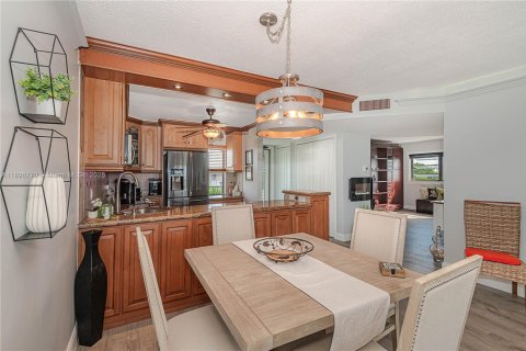 Condominio en venta en Hollywood, Florida, 2 dormitorios, 92.16 m2 № 1948392 - foto 10