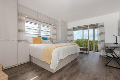 Condominio en venta en Hollywood, Florida, 2 dormitorios, 92.16 m2 № 1948392 - foto 18