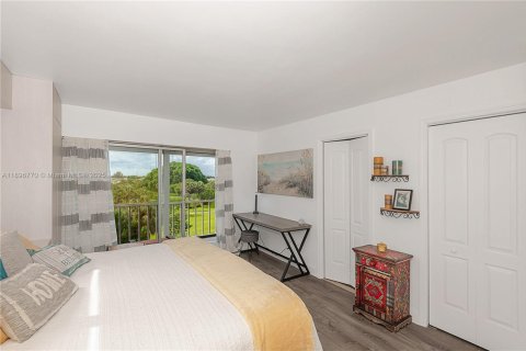 Condominio en venta en Hollywood, Florida, 2 dormitorios, 92.16 m2 № 1948392 - foto 17