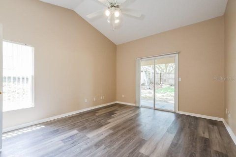 Villa ou maison à louer à Minneola, Floride: 3 chambres, 141.03 m2 № 2100054 - photo 9