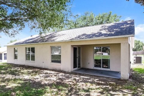 Villa ou maison à louer à Minneola, Floride: 3 chambres, 141.03 m2 № 2100054 - photo 16
