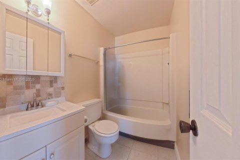 Copropriété à vendre à Lehigh Acres, Floride: 2 chambres № 1969158 - photo 22