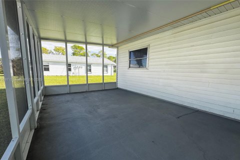 Copropriété à vendre à Lehigh Acres, Floride: 2 chambres № 1969158 - photo 11