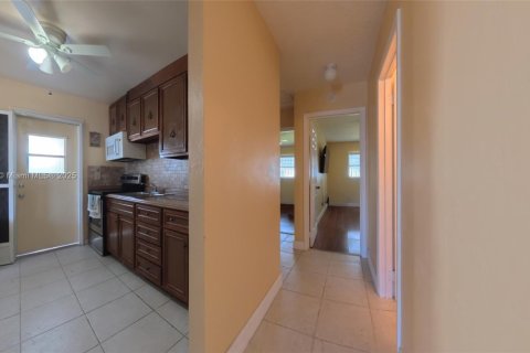 Copropriété à vendre à Lehigh Acres, Floride: 2 chambres № 1969158 - photo 17
