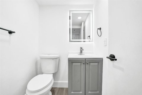Studio in the Condo in Hollywood, Florida  № 2171513 - photo 27
