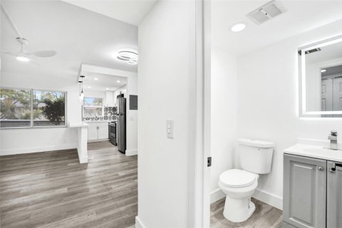 Studio in the Condo in Hollywood, Florida  № 2171513 - photo 26