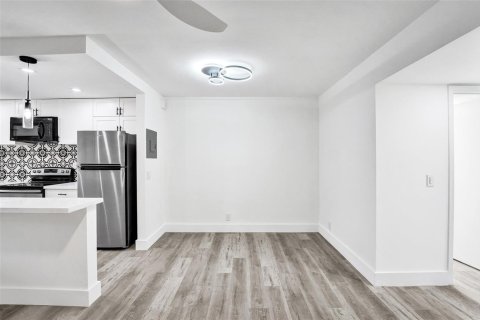 Studio in the Condo in Hollywood, Florida  № 2171513 - photo 13