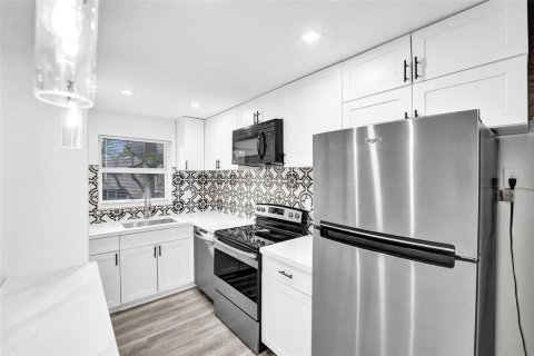 Studio in the Condo in Hollywood, Florida  № 2171513 - photo 19