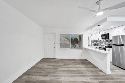 Studio in the Condo in Hollywood, Florida  № 2171513 - photo 11