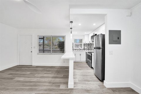 Studio in the Condo in Hollywood, Florida  № 2171513 - photo 14