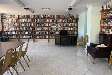 Condo in Aventura, Florida, 1 bedroom № 2091335 - photo 14