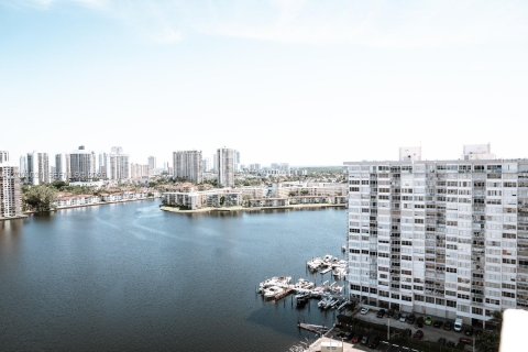 Condo in Aventura, Florida, 1 bedroom  № 2091335