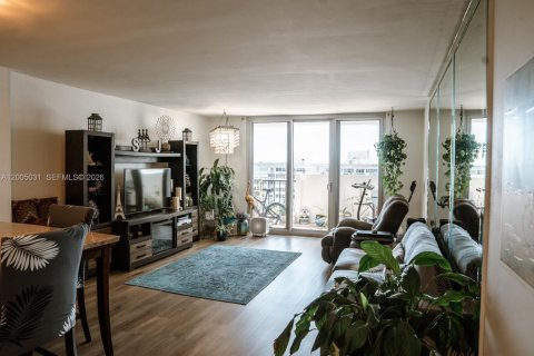 Condo in Aventura, Florida, 1 bedroom № 2091335 - photo 2