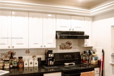 Condo in Aventura, Florida, 1 bedroom № 2091335 - photo 5