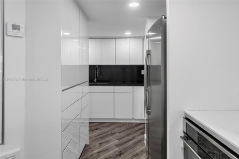 Copropriété à vendre à Miami, Floride: 4 chambres, 161.09 m2 № 1973648 - photo 7