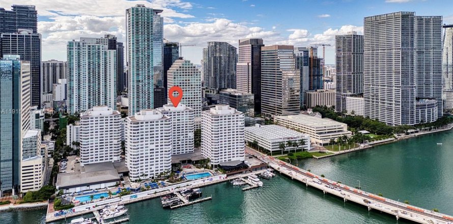 Condo à Miami, Floride, 4 chambres  № 1973648