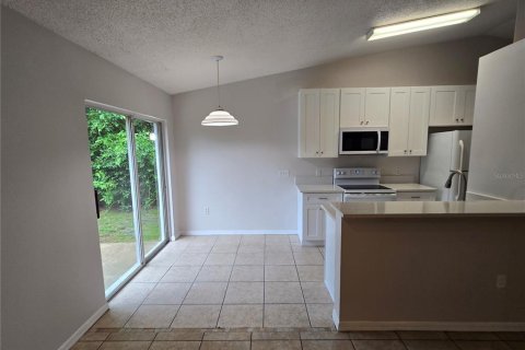 Villa ou maison à louer à Deltona, Floride: 3 chambres, 125.42 m2 № 2383648 - photo 16
