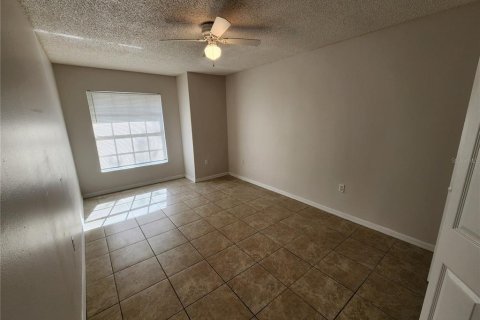 Villa ou maison à louer à Deltona, Floride: 3 chambres, 125.42 m2 № 2383648 - photo 3