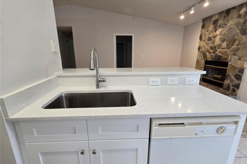 Villa ou maison à louer à Deltona, Floride: 3 chambres, 125.42 m2 № 2383648 - photo 8