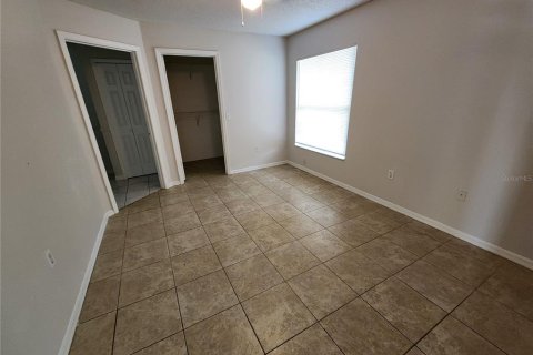 Villa ou maison à louer à Deltona, Floride: 3 chambres, 125.42 m2 № 2383648 - photo 4