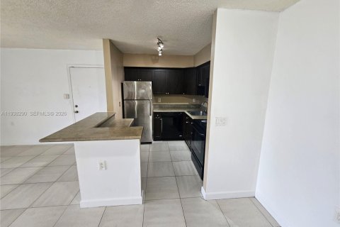 Снять в аренду кондоминиум в Катлер-Бей, Флорида 2 спальни, 77.39м2, № 1996103 - фото 7